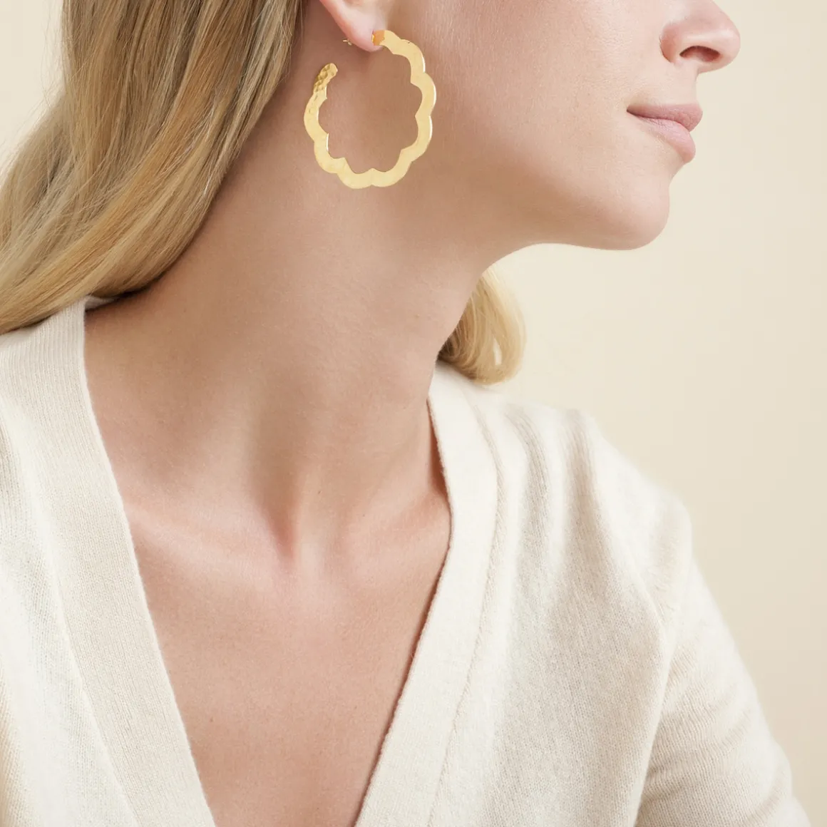 Boucles d'oreilles créoles Bolduc Flore petit modèle dorées
